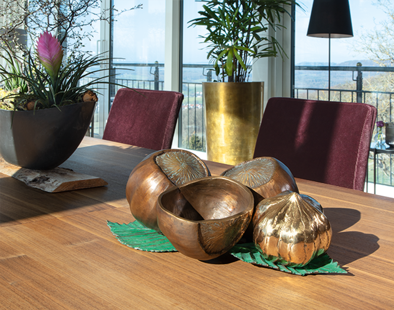 Bronzefigur «Haselnuss» aus dem Atelier Strassacker