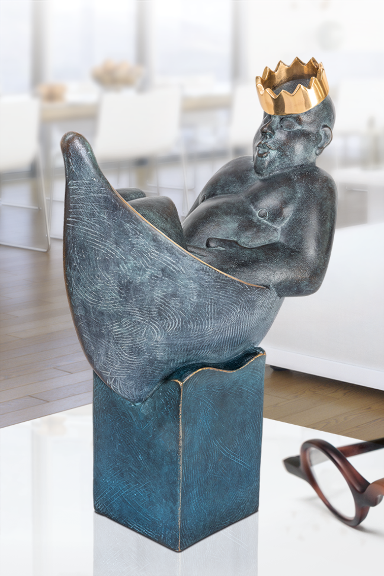 Bronzefigur Mann im Boot von Stefan Donhauser