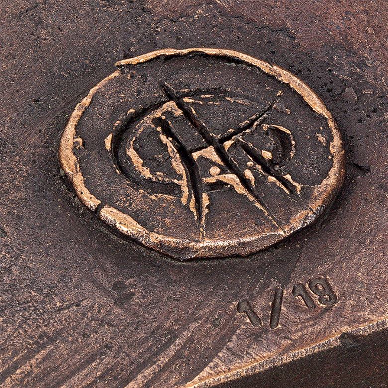 Bronzefigur «Mädchen mit Vogel» von Kurtfritz Handel