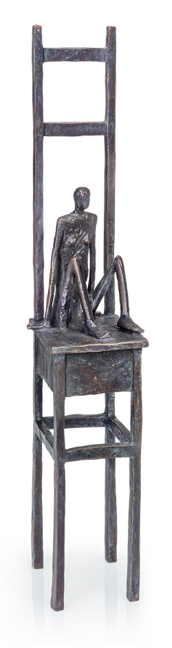 Bronzefigur Großer Stuhl von Marianne Mostert