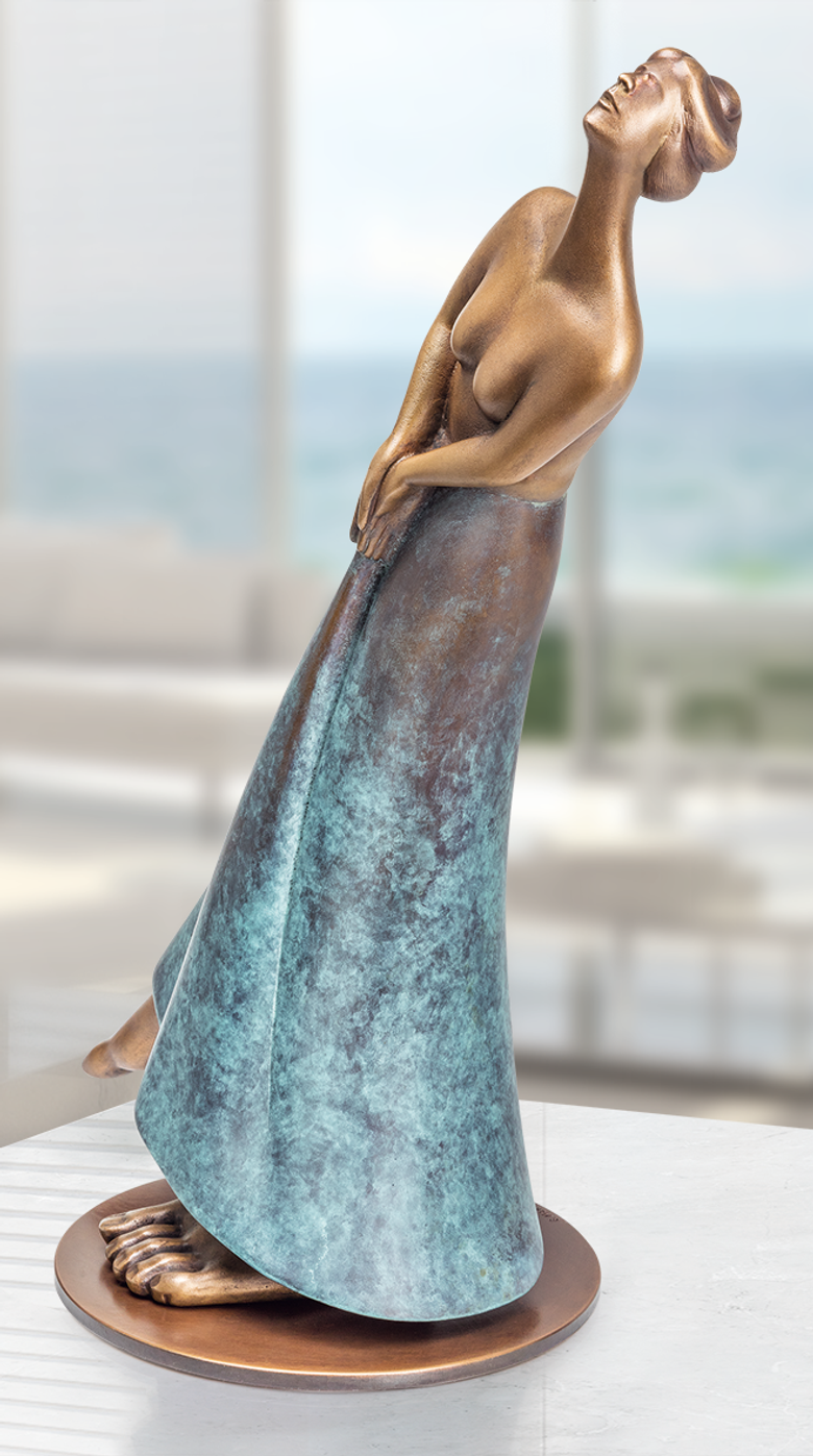 Bronzefigur Time von Andrea Bucci