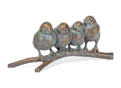 Bronzefigur «Kükenquartett» aus dem Atelier Strassacker