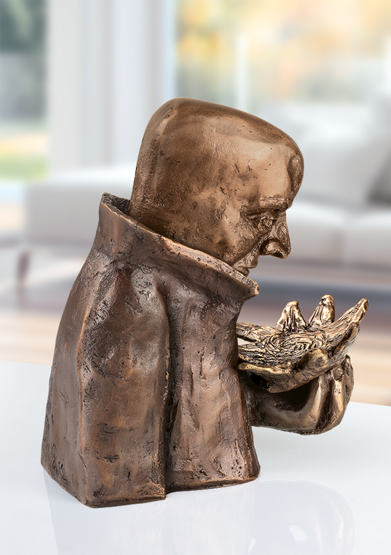 Bronzefigur »Der Sonnenwächter« von Pieter Sohl