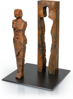 Bronzeskulptur-Kubus-Frau