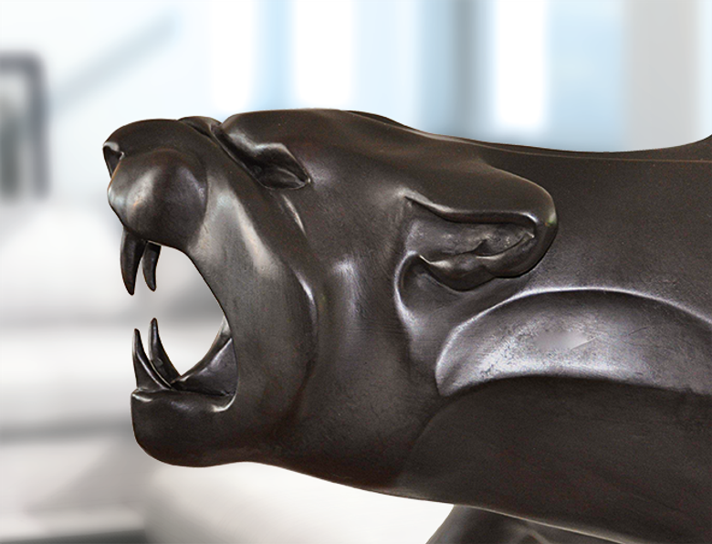 Bronzefigur Ira (Panther) von Esther Reinhart