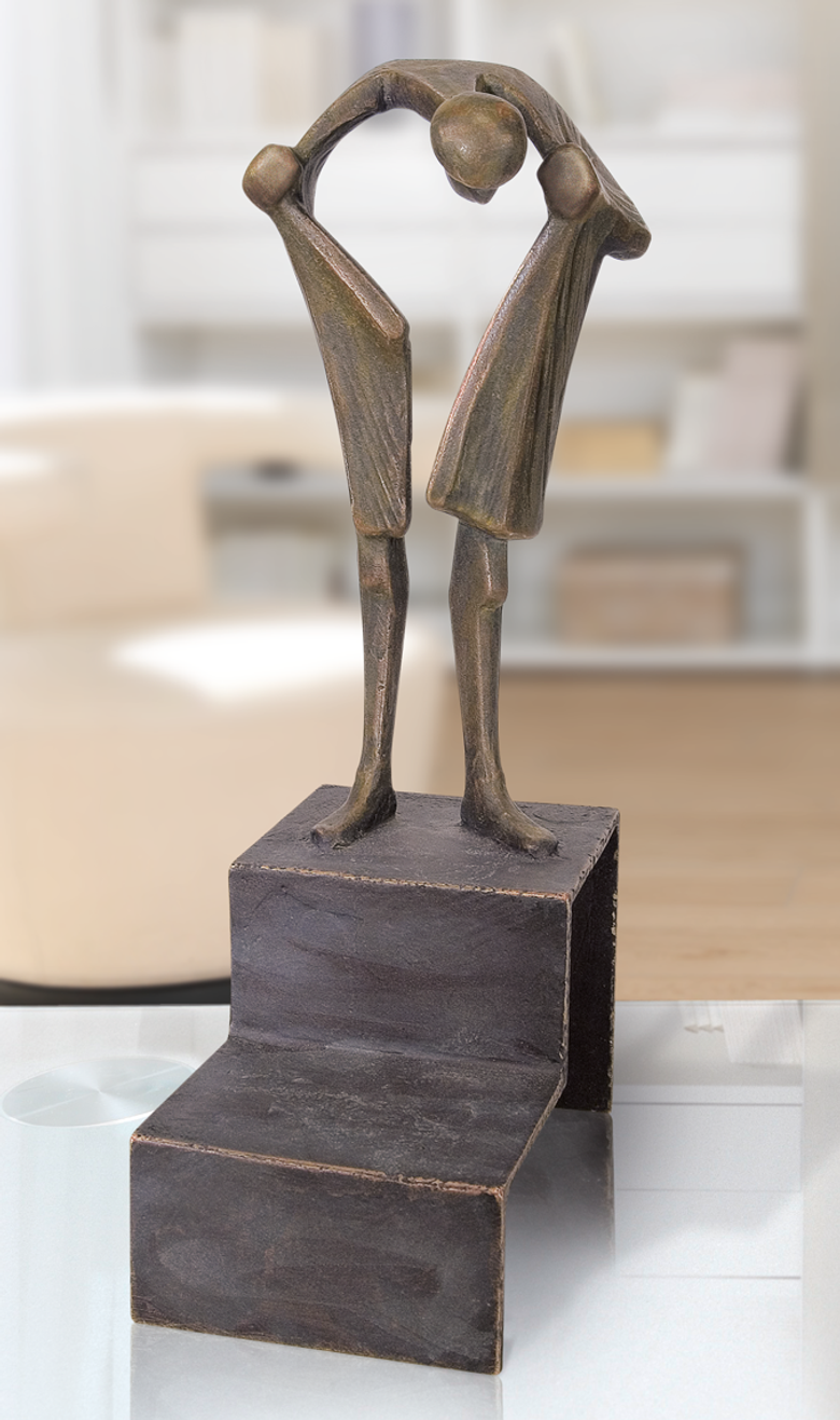 Bronzefigur Sein Herz suchend von Kurtfritz Handel