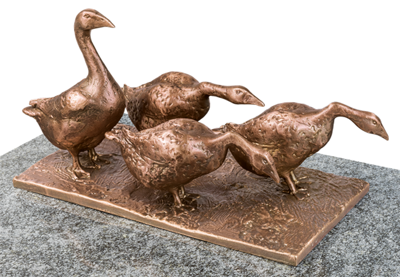 Bronzefigur Gänsegruppe von Hans Nübold
