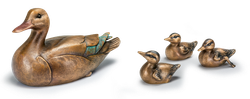 Bronzeskulptur Ente mit Küken - Set