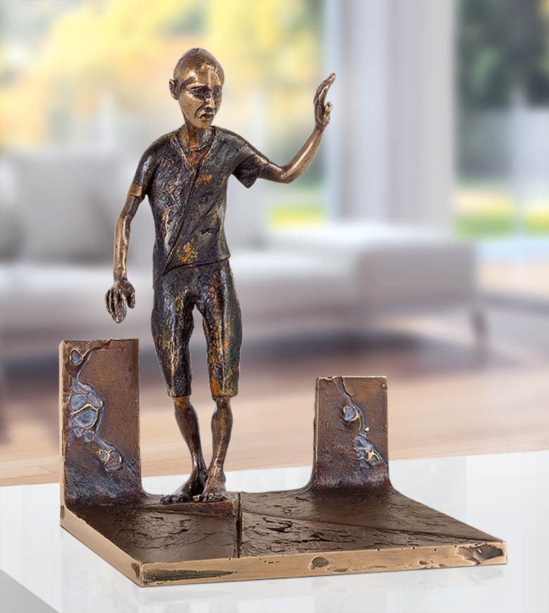 Bronzefigur Am Scheideweg von Woytek