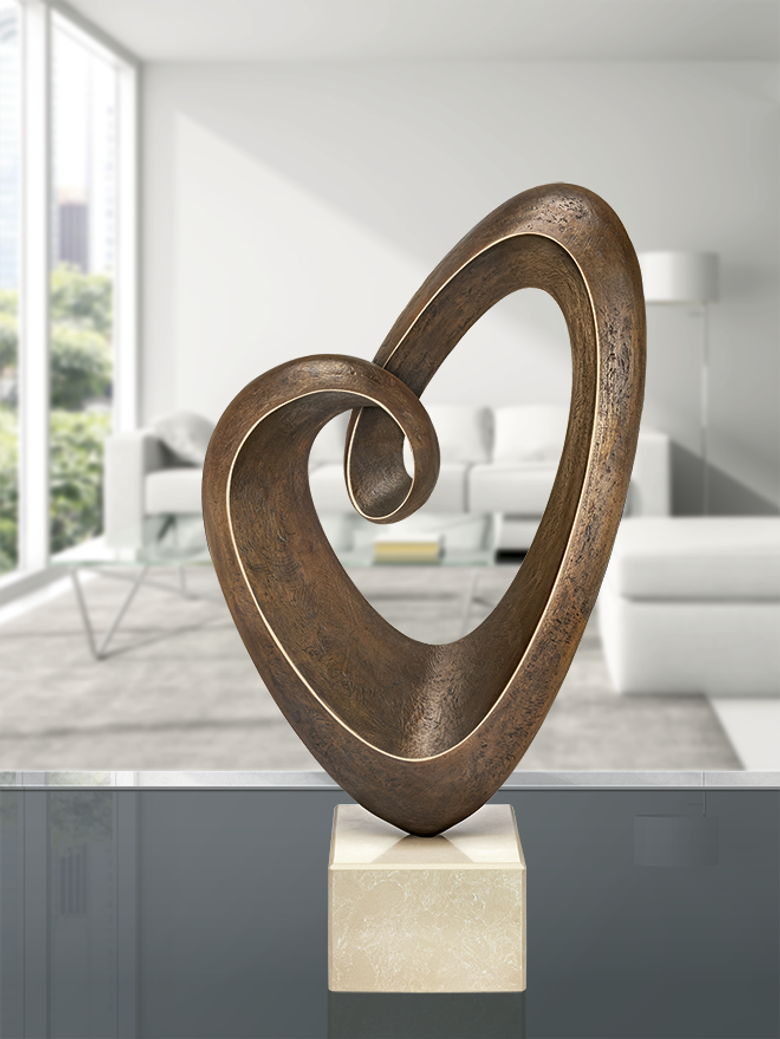 Bronzefigur «Bewegtes Herz» von Serge Perrot