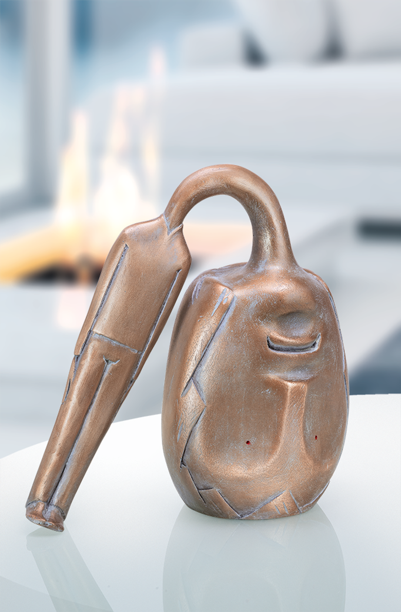 Bronzefigur Testa pesante von Ivar Lardschneider