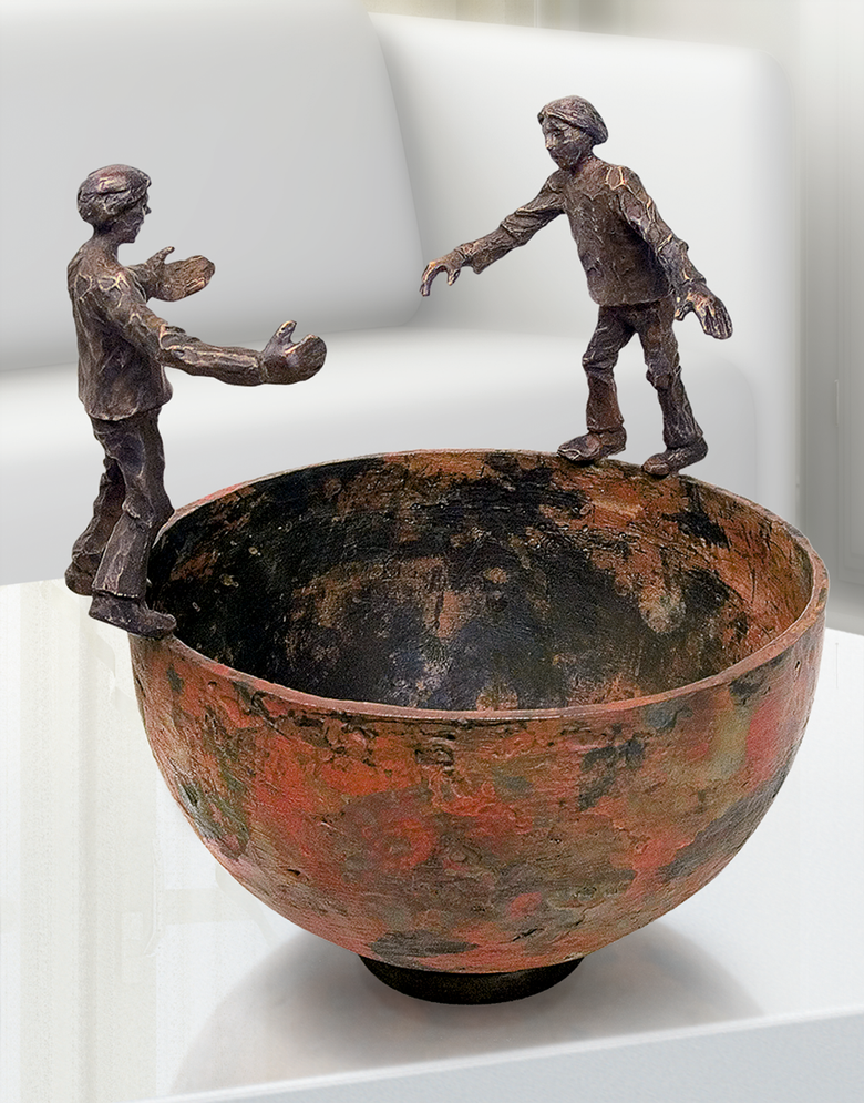Bronzefigur Interaktion von Uwe Bürkle