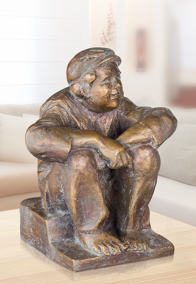 Bronzefigur Heiterer Schlingel von Friedhelm Zilly