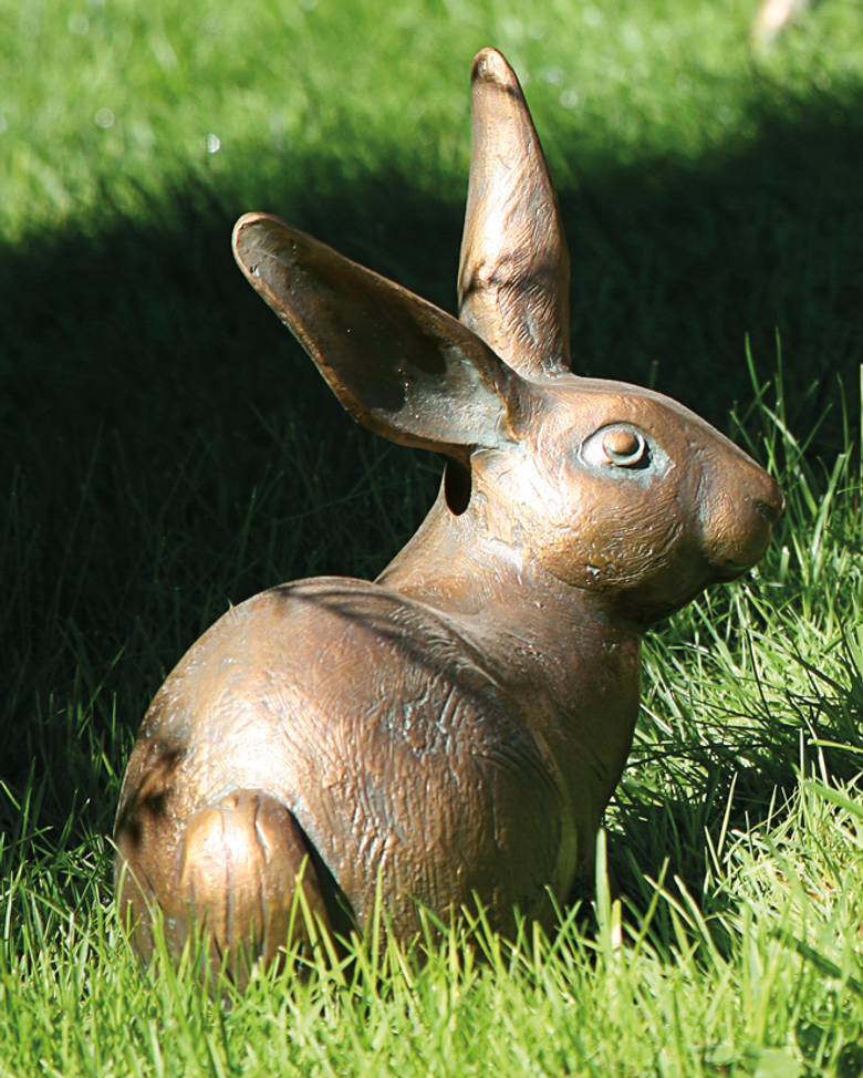 Bronzefigur Hase von Atelier Strassacker