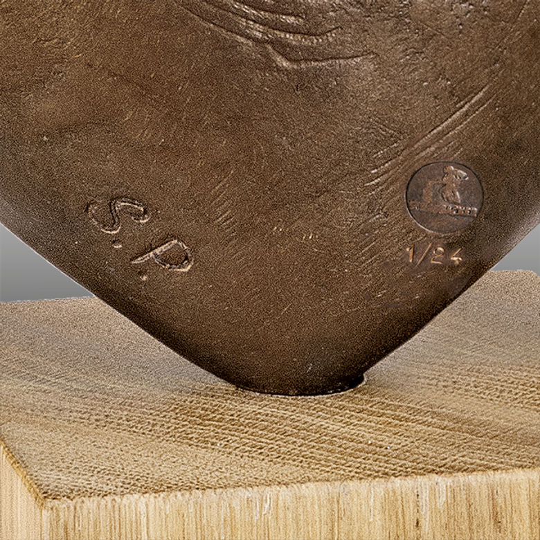 Bronzefigur «Bewegtes Herz» von Serge Perrot