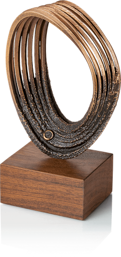 Bronzefigur »Unendlichkeit« von Hans Nübold