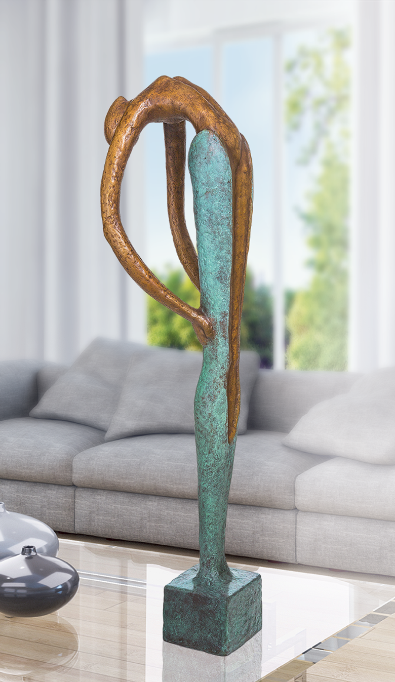 Bronzefigur Die Häutung von Andrea Kraft