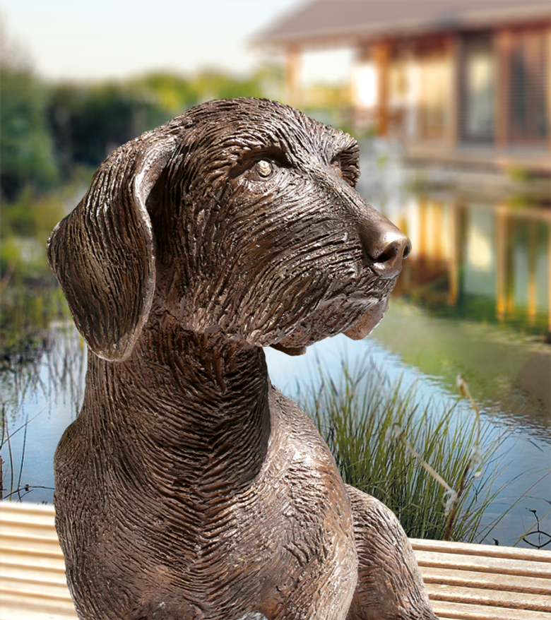 Bronzefigur Dackel Frodo von Günther Stimpfl