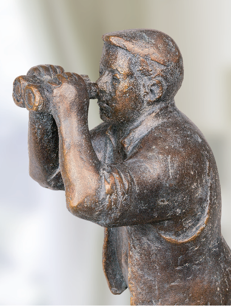 Bronzefigur Blick in die Zukunft von Friedhelm Zilly