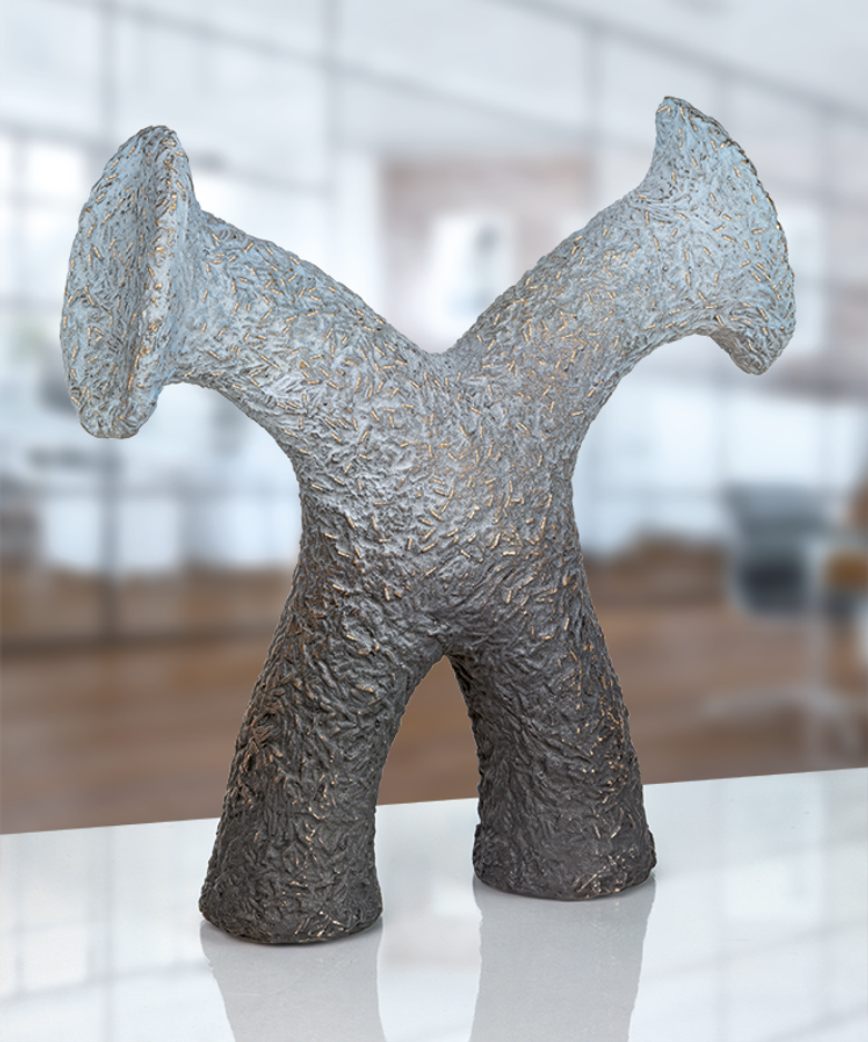 Bronzefigur «Hix» von Sonja Keppler