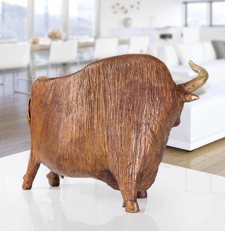 Bronzefigur Stier von David Laugomer