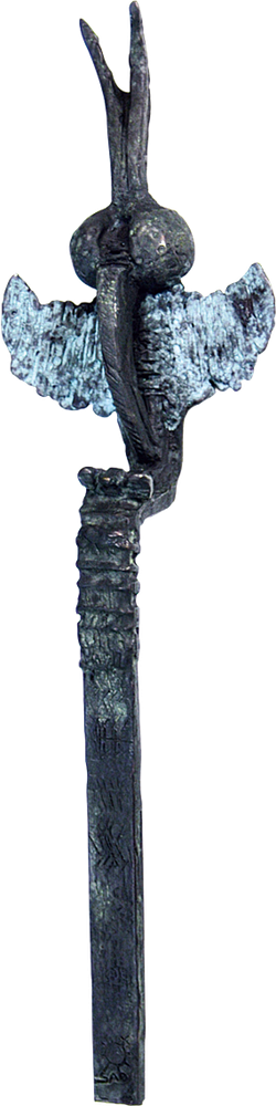 Bronzefigur Totem Miensa, hängend von Bettina  Scholl-Sabbatini