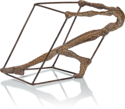 Bronzefigur »Figur im Würfel« von Anette Mürdter