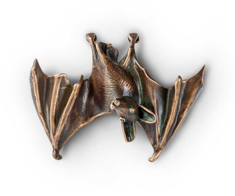 Bronzefigur Fledermaus Rosalinde von Atelier Strassacker