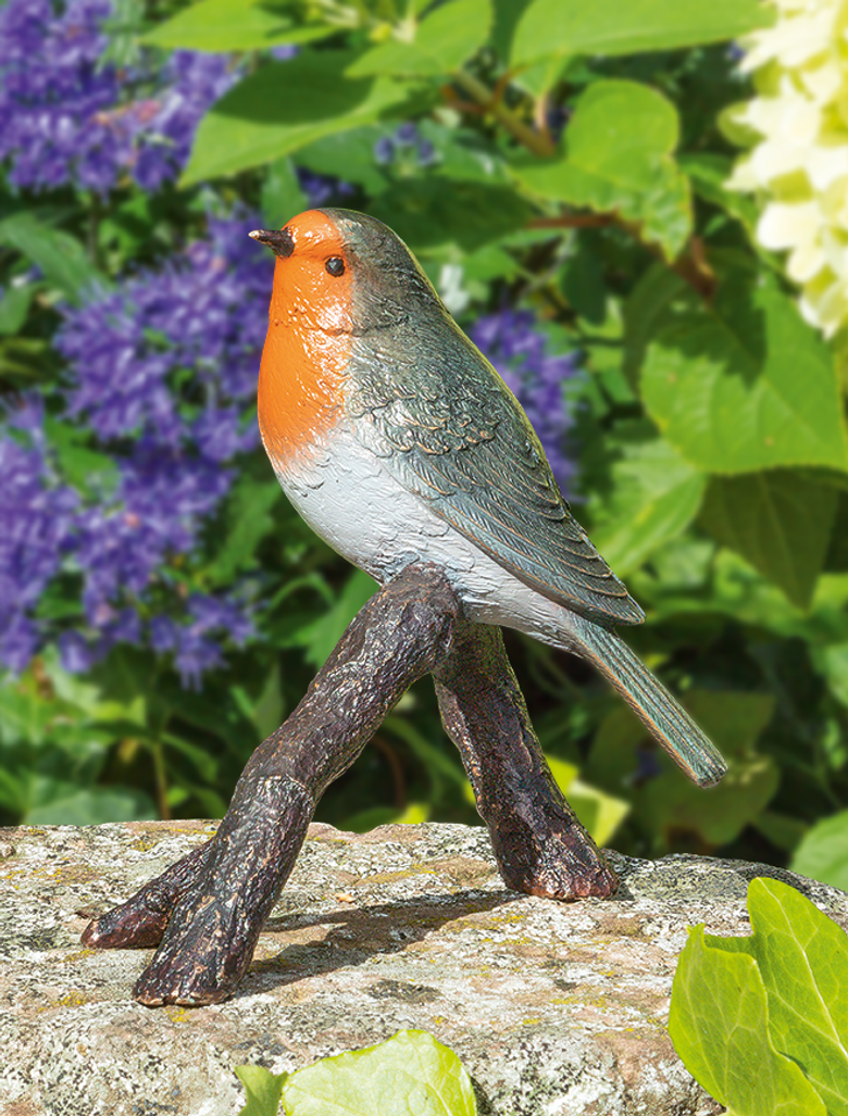 Bronzefigur «Rotkehlchen auf Ast (stehend)» aus dem Atelier Strassacker