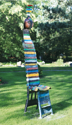 Bronzefigur Stuhl von Bettina  Scholl-Sabbatini