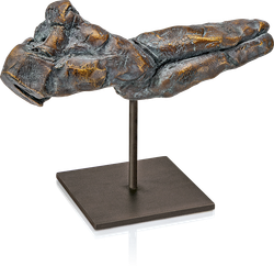 Bronzefigur «Schwebende» von Ilona Schmidt