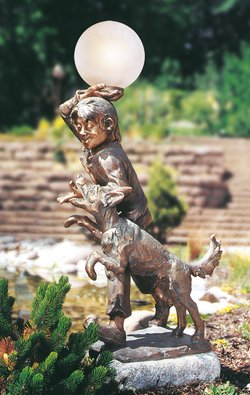 Bronzefigur Junge mit Hund und Lampe von Frido Graziani