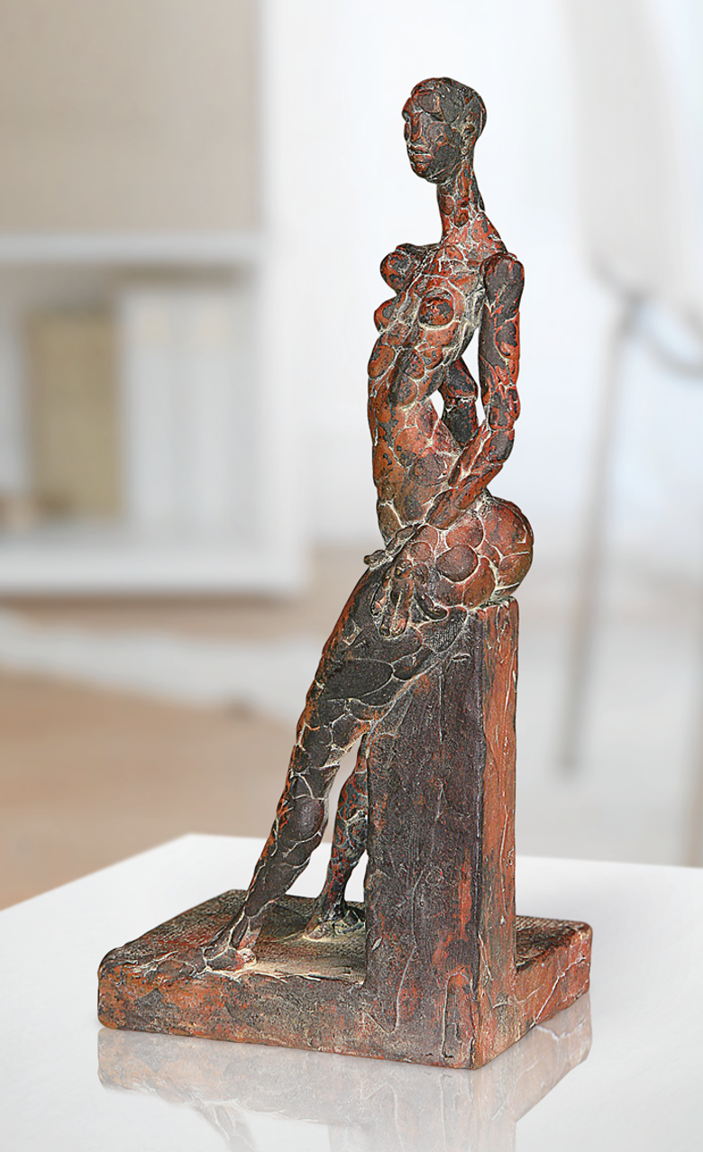 Bronzefigur Evas Rast im Schnee von Martin Pottgiesser