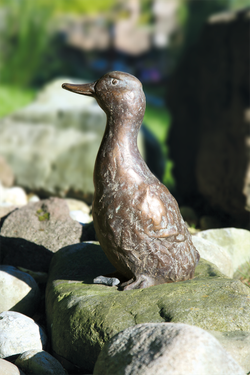 Bronzefigur Ente von Theophil Steinbrenner