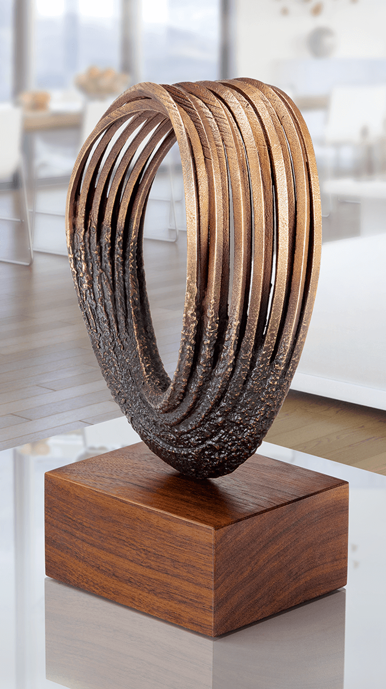 Bronzefigur »Unendlichkeit« von Hans Nübold