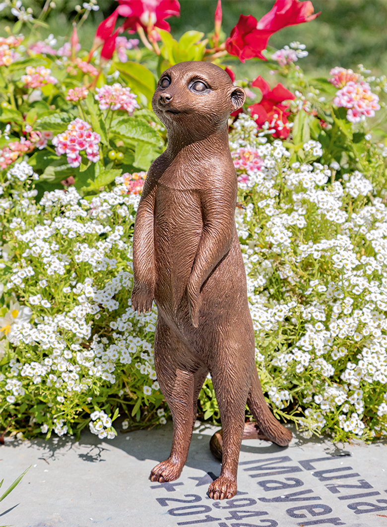 Bronzefigur «Erdmännchenjunges» aus dem Atelier Strassacker