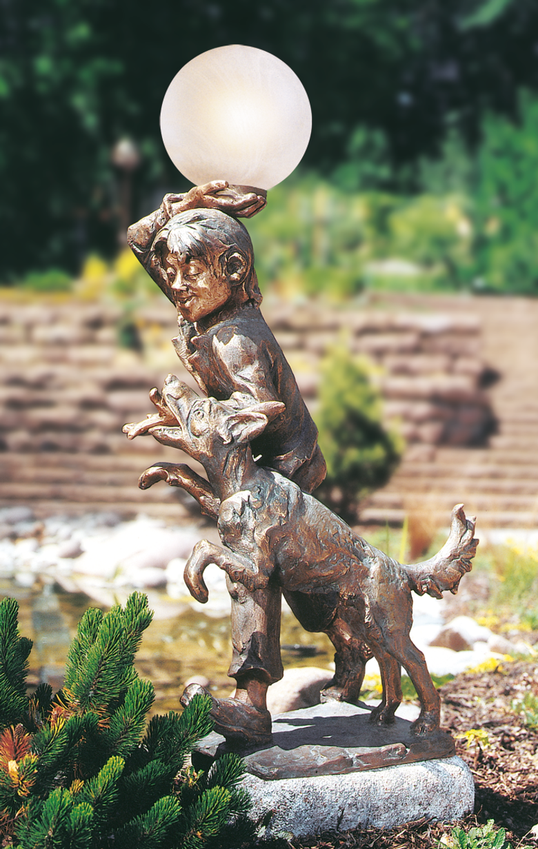 Bronzefigur Junge mit Hund und Lampe von Frido Graziani