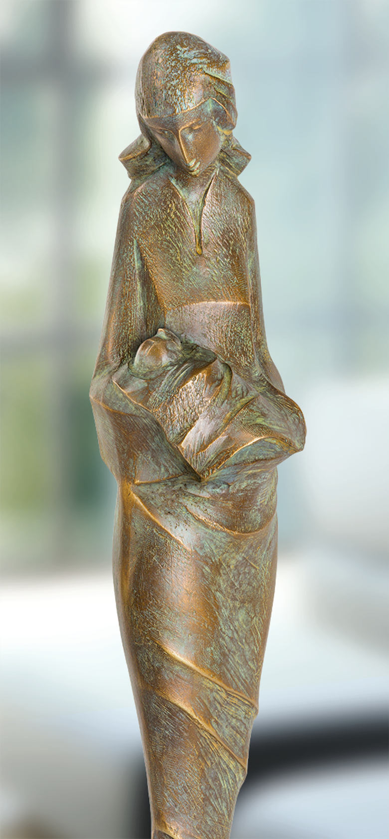 Bronzeskulptur-Mutter-mit-Kind