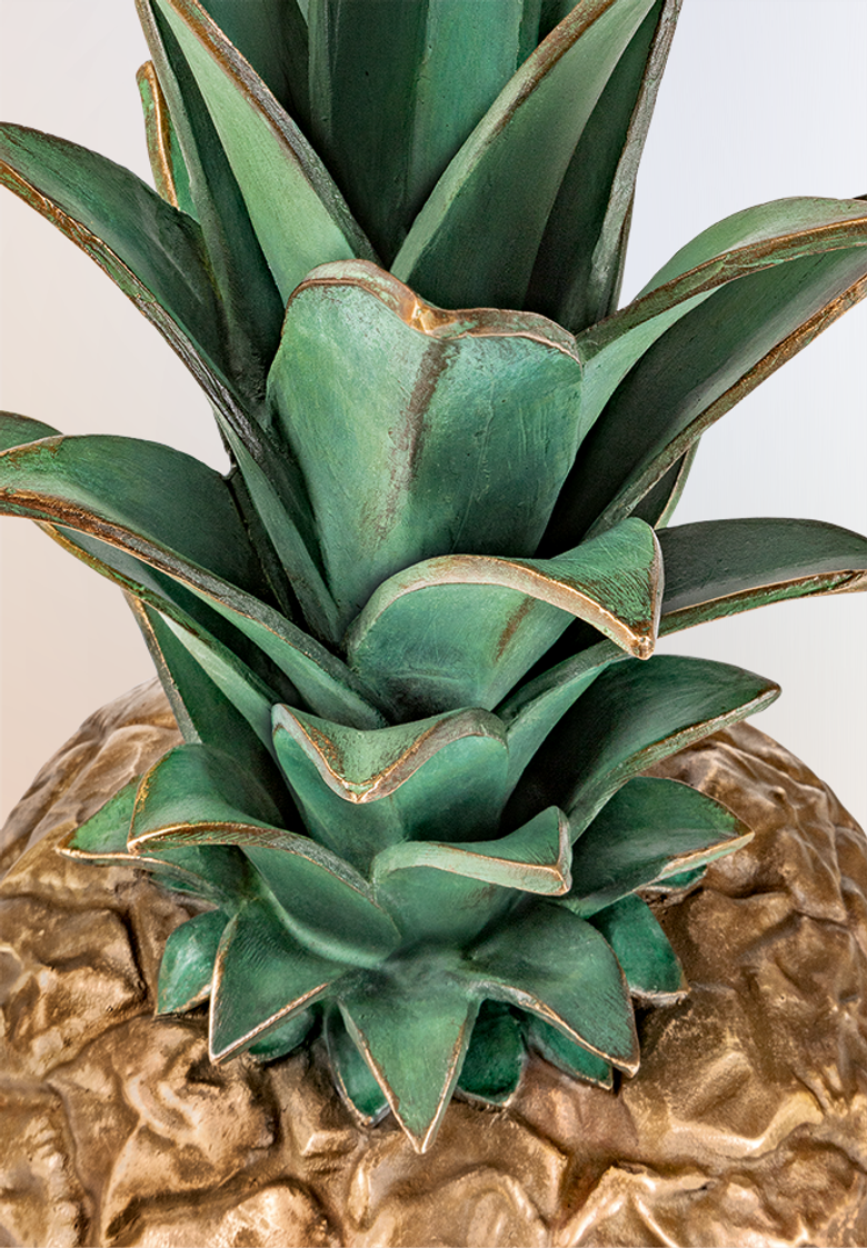 Bronzefigur «Ananas» aus dem Atelier Strassacker