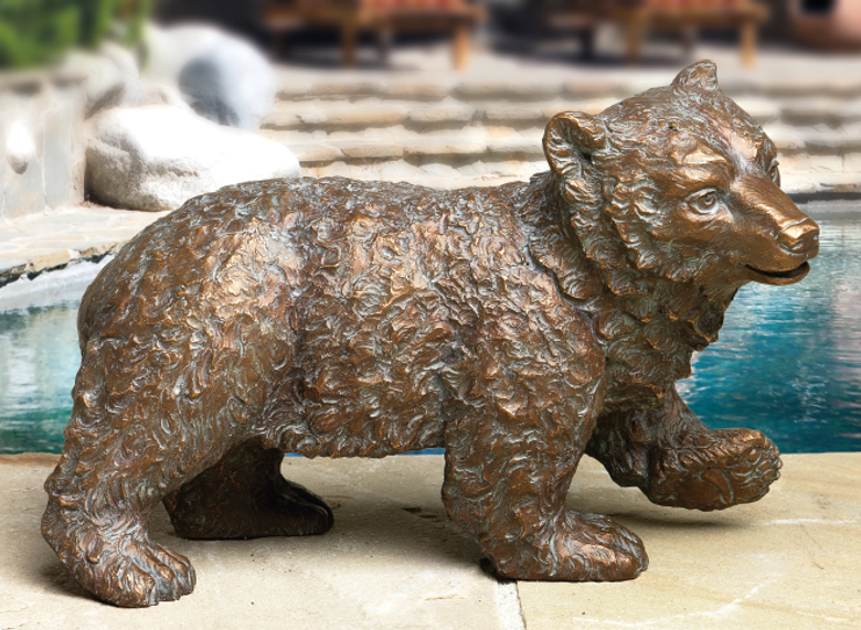 Bronzefigur Eisbär, laufend von Atelier Strassacker