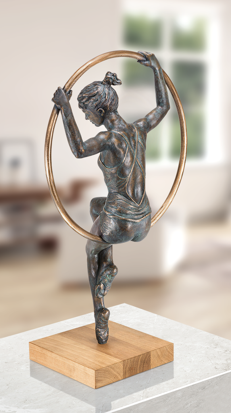 Bronzefigur »Al Cerchio« von Damiano Taurino